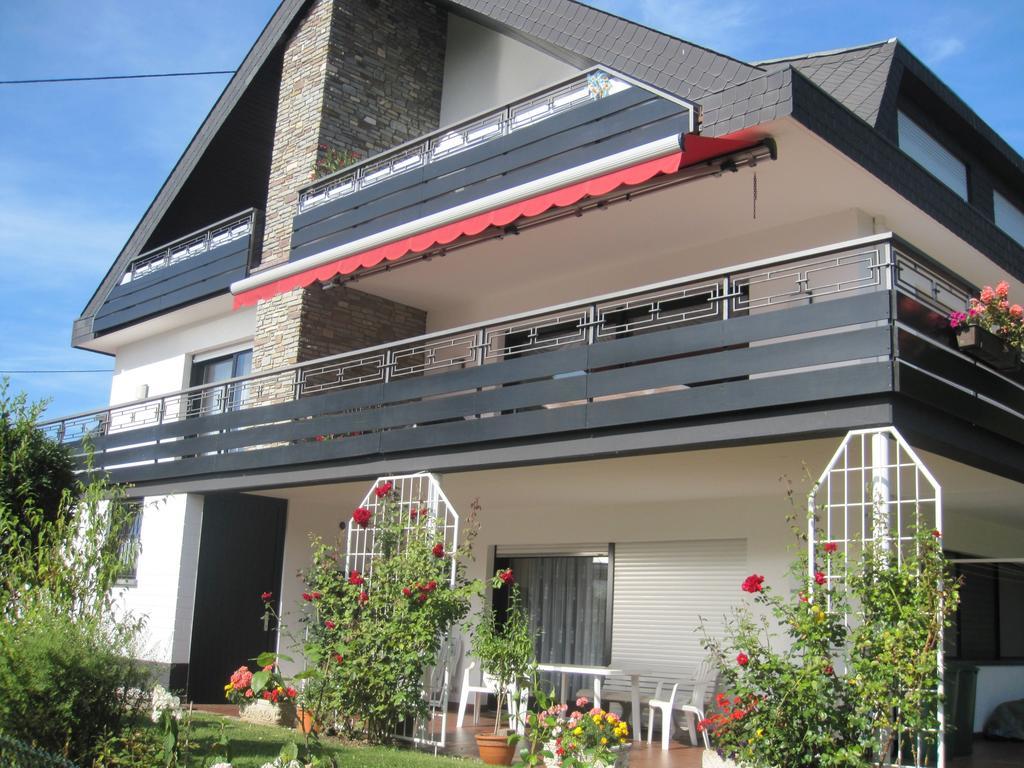 Ferienwohnung Sonneck Bullay Exterior photo